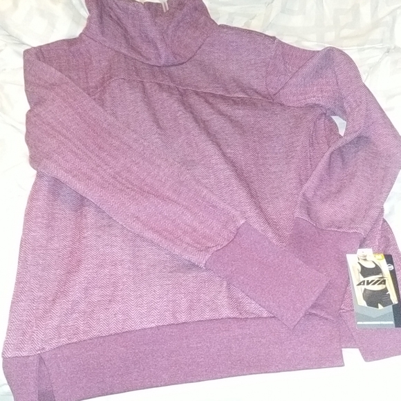 Athletic pull over - Picture 3 of 3